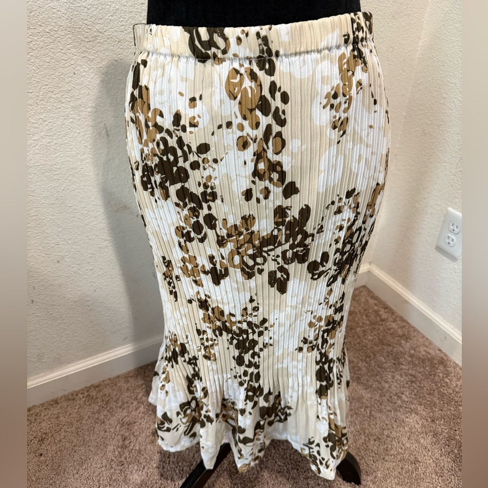 Allison‎ Taylor Skirt